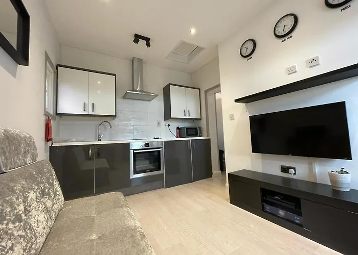 Beaucroft Mansions Seafront Apartment