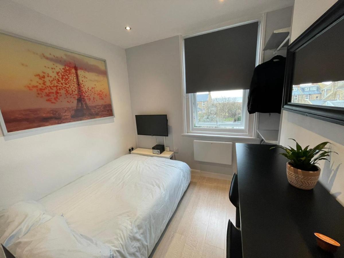 Apartment Beaucroft Mansions Seafront *